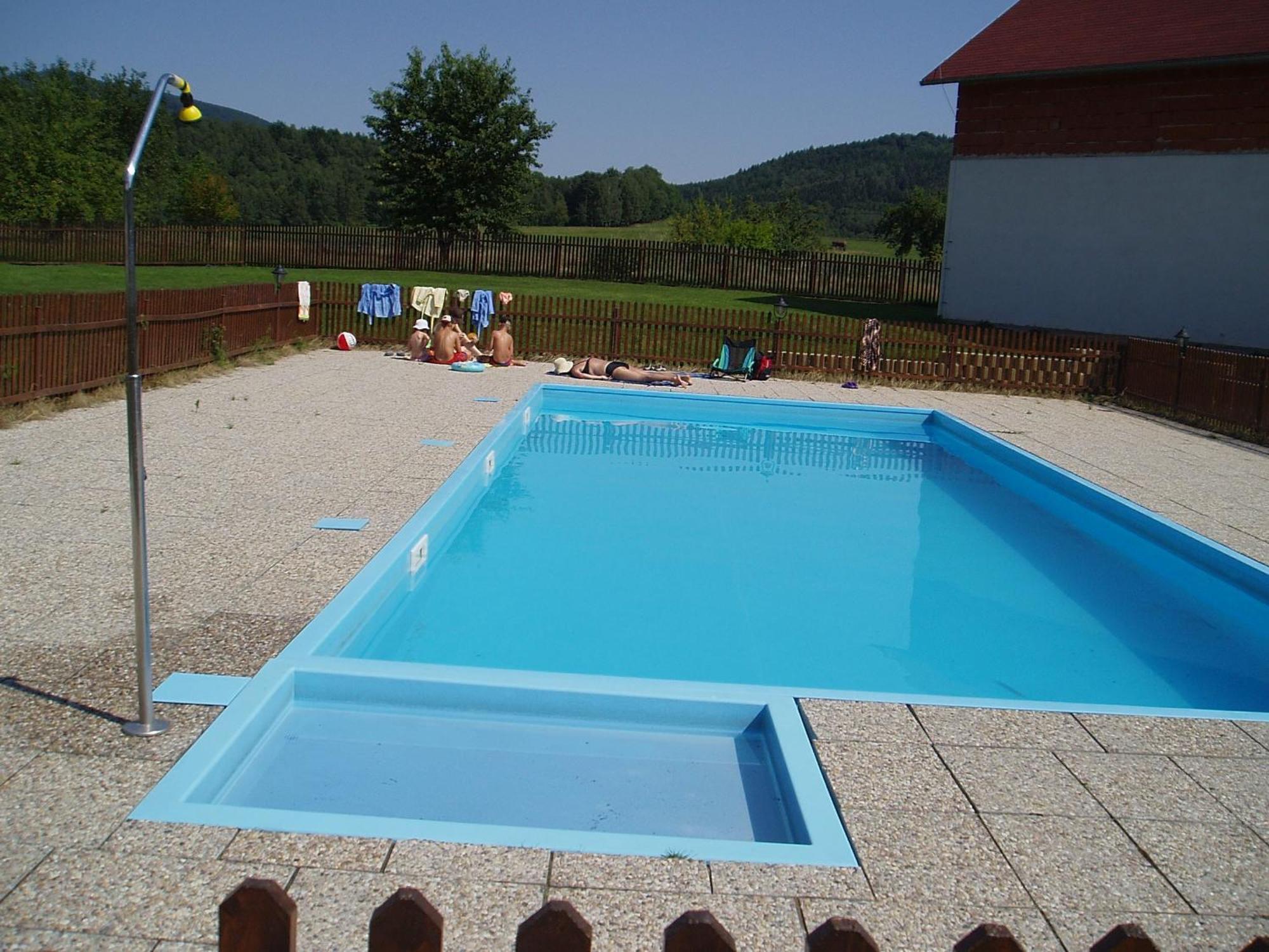 Restaurace a Penzion Česká Hospoda Heřmanice Esterno foto