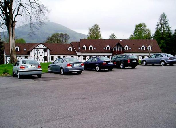 Restaurace a Penzion Česká Hospoda Heřmanice Esterno foto